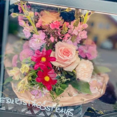 blumenboxx-rosen-ostrach-ornamentum Florale Geschenkbox mit Rosen – Ornamentum Ostrach