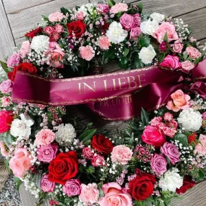 Blumen für Beerdigung mit Naturmaterialien – Ornamentum Bad Saulgau